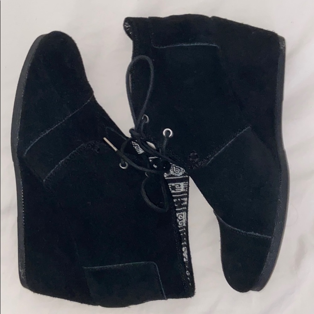 TOMS kala wedge booties
